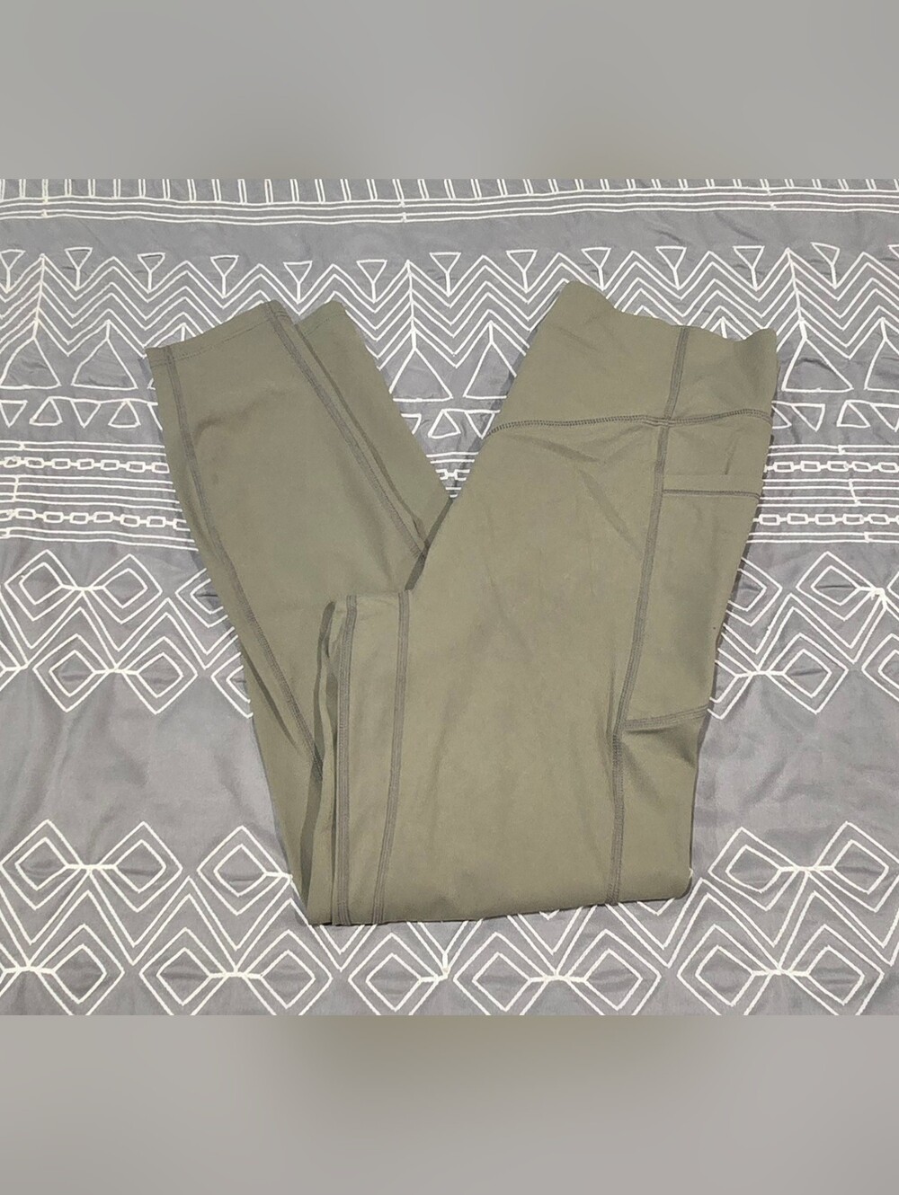 Halara UltraSculpt High Waisted Scrunch Butt Tummy Control Leggings Size Medium